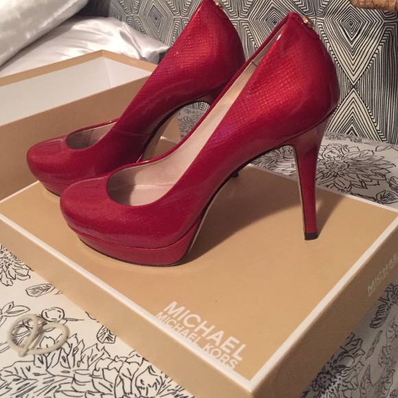 Amazing Michael Michael Kors Pumps!!! - Picture 1 of 4