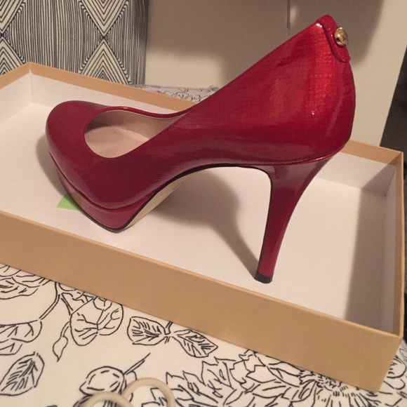 Amazing Michael Michael Kors Pumps!!! - Picture 2 of 4