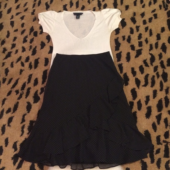 LAST CHANCE --  💛 Adorable polka dot skirt!! 💛