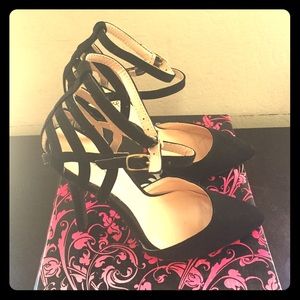Qupid Suede Pumps