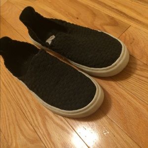 Black weaved shoes!