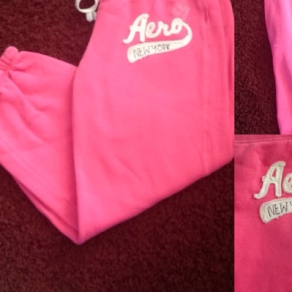Aeropostale crop sweatpants