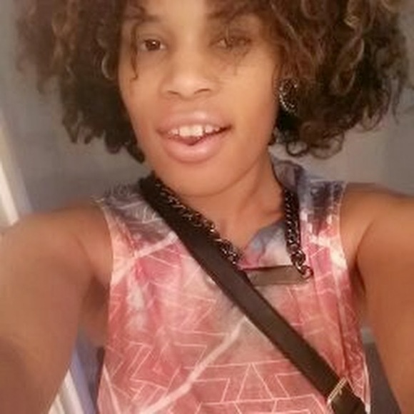 Meet your Posher, Alexis - Picture 1 of 1