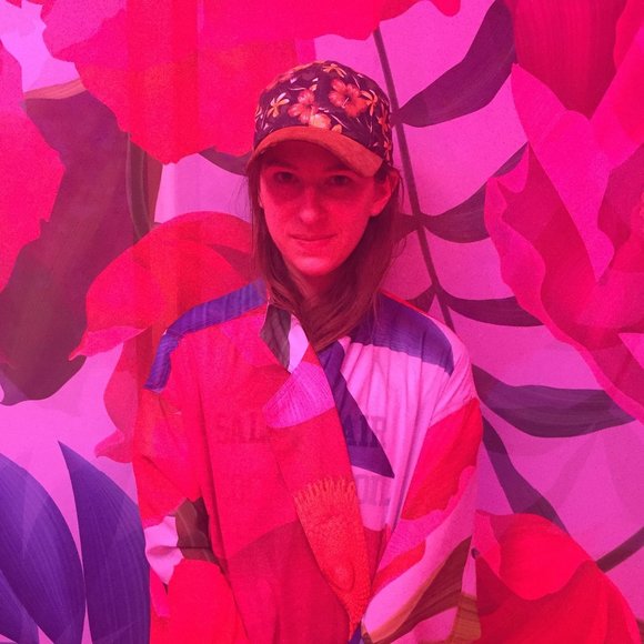 Meet your Posher, Adrienne - Picture 1 of 1