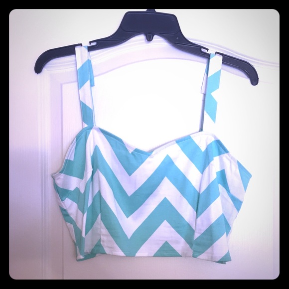 Chevron Mint Crop Top 💚