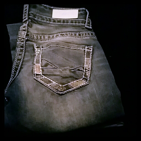 Bke Capris - Picture 1 of 3