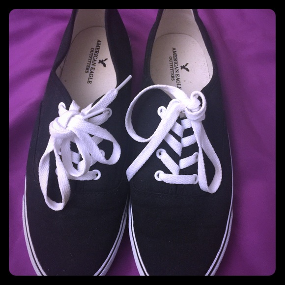 American Eagle Black Sneakers