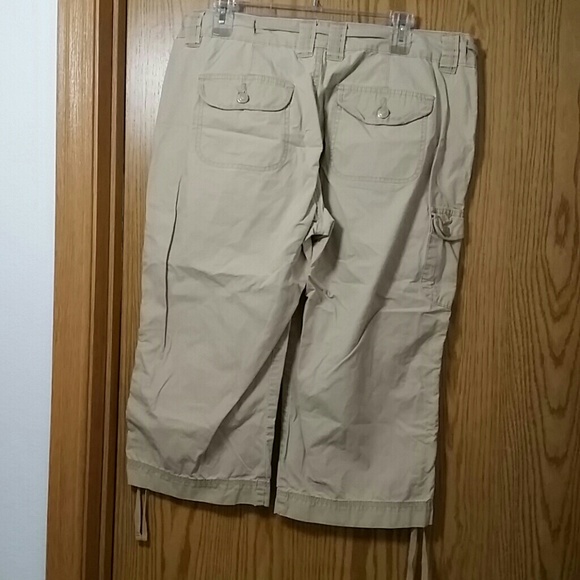 Cargo Capris - Picture 2 of 3
