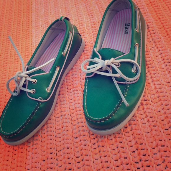 Bass Shoes - BASS kelly green boat shoes
