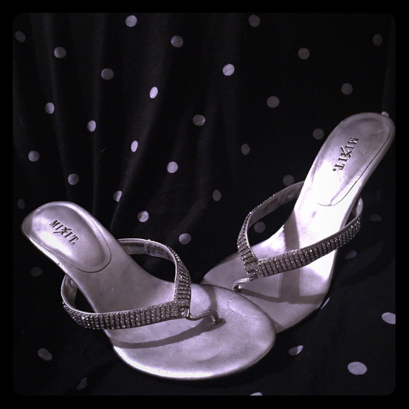 Silver Thong Sandals 😍