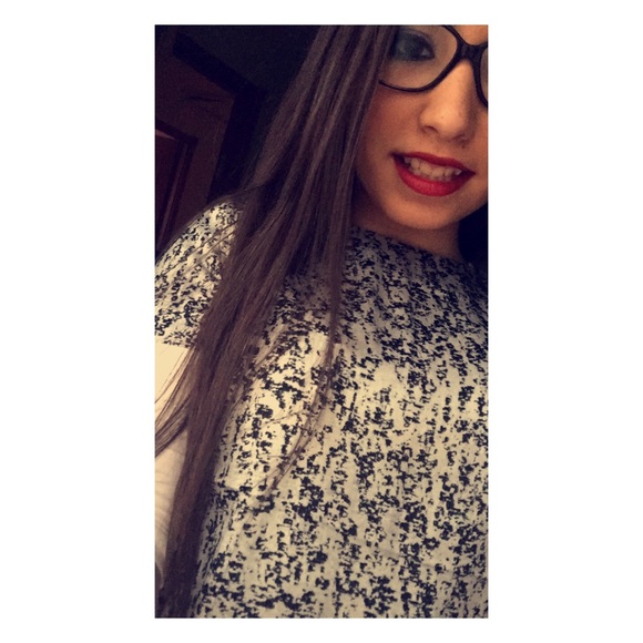 Meet your Posher, Elanit