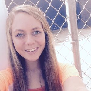 Meet your Posher, Abbie