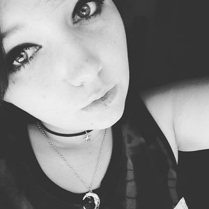 Meet your Posher, Chryssy