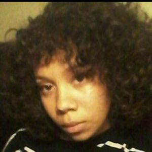 Meet your Posher, Mia