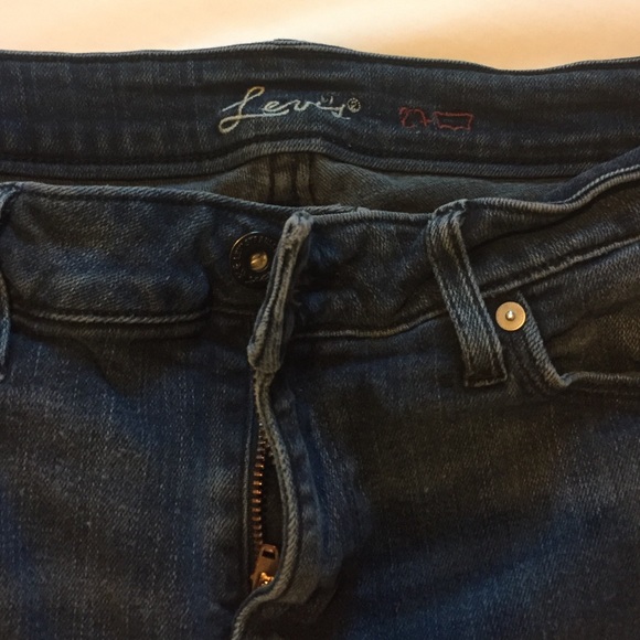 Blue Levi's - Picture 2 of 4