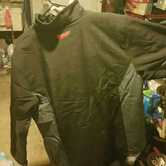 M12 Large black jacket - Picture 2 of 3