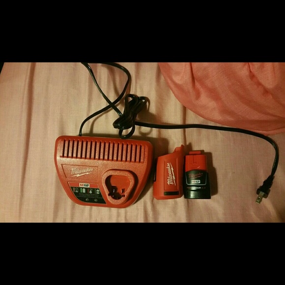 M12 Large black jacket - Picture 3 of 3