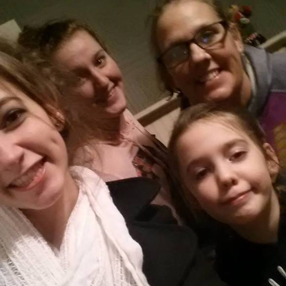 Meet your Posher, Kari - Picture 1 of 1