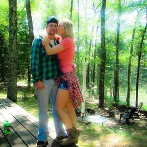 Meet your Posher, Caitlin