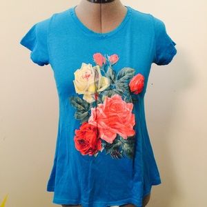 WILDFOX BLUE FLORAL DISTRESSED CREW NECK TEE