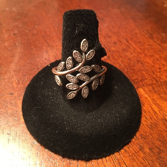 Pandora Sparkling Leaves ring