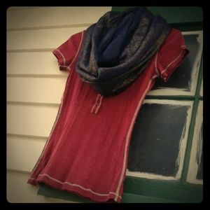 Red Maurices T