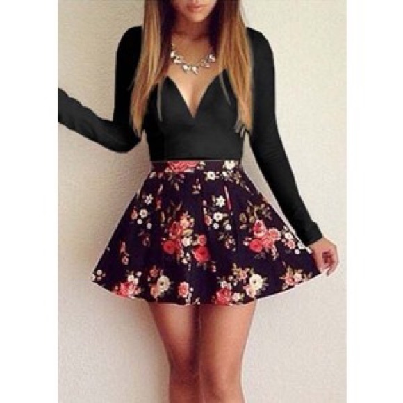 Dresses & Skirts - Black Low cut floral dress