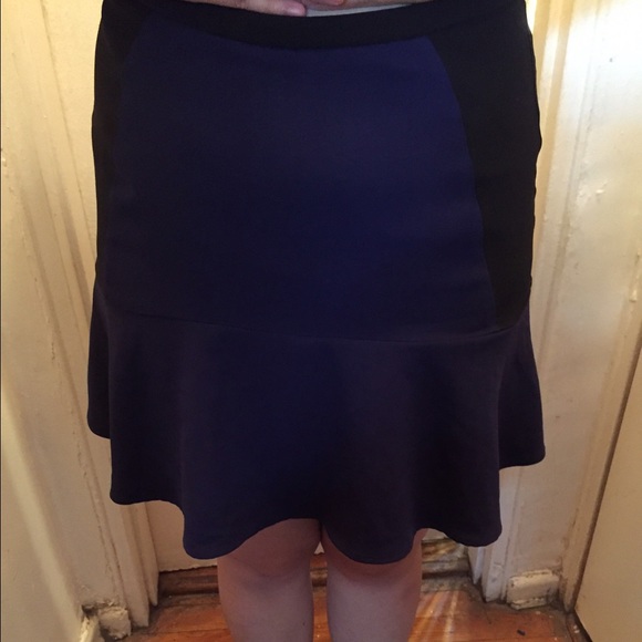 H&M black and blue color blocking skirt - Picture 1 of 4