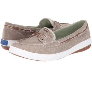 Khaki Glimmer boat sneakers
