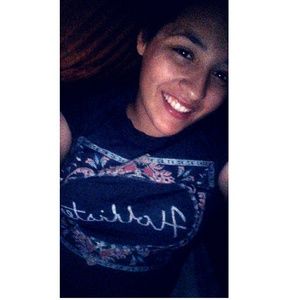 Meet your Posher, Dania