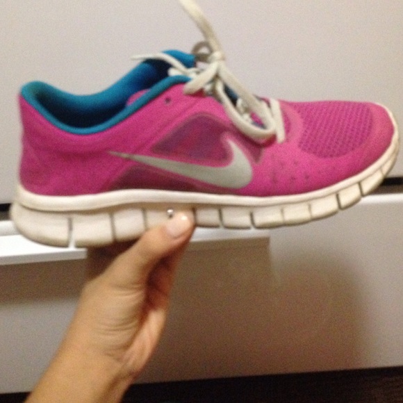 Nike free runs
