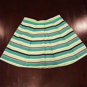 Green pleated gap skirt