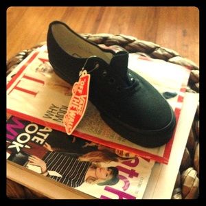 Vans women's black trainers. Never worn