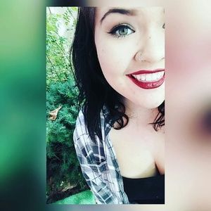 Meet your Posher, Kylee