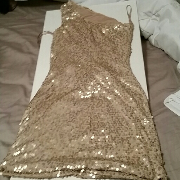 Sparkly, one shoulder mini dress - Picture 3 of 3