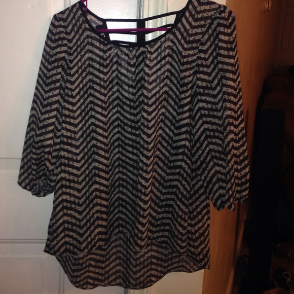 Black/tan blouse