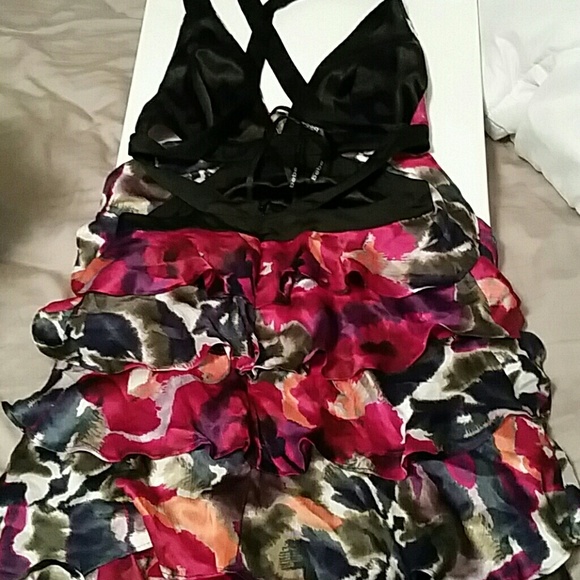 Backless, cutout, flowing dress - Picture 4 of 4