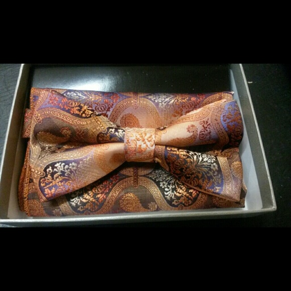 Bowtie and Hanky Set