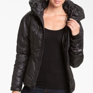 Black north face puffer jacket