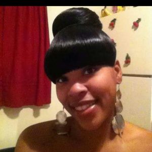 Meet your Posher, Nickie