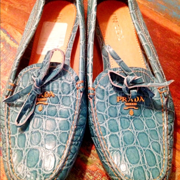Beautiful Prada Loafers - Picture 2 of 4