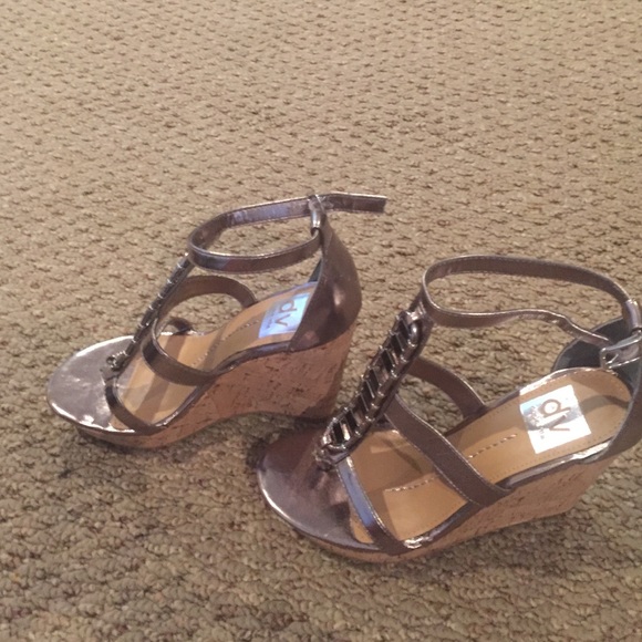 Platforms - Picture 2 of 3