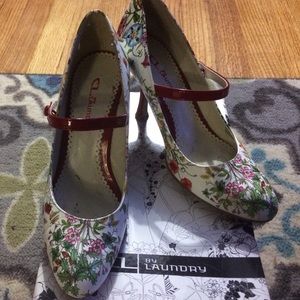Chinese Laundry flowered heels