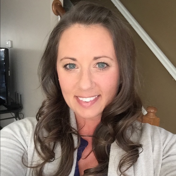 Meet your Posher, Ashley - Picture 1 of 1