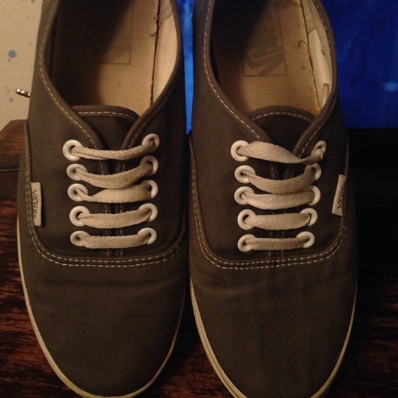 Grey slip on vans size 7 women's - Picture 1 of 4