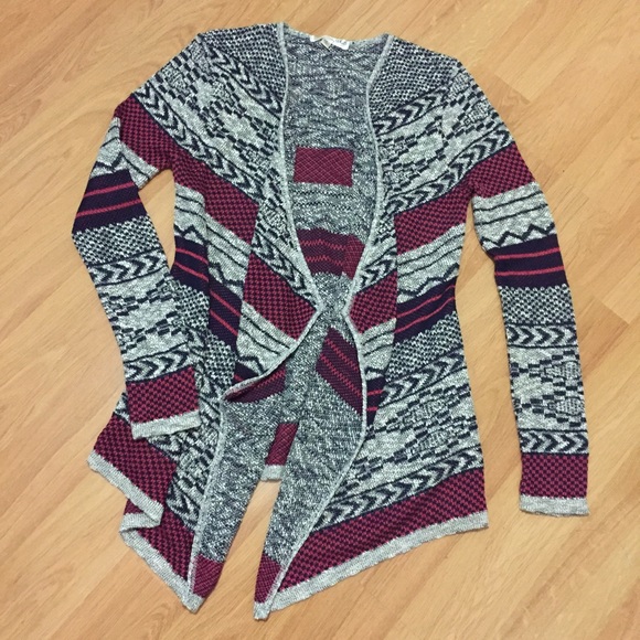 ❌Bundled❌Aztec Tribal Gray & Pink Drape Cardigan - Picture 2 of 4