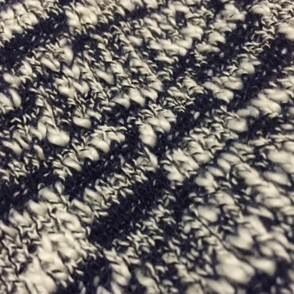 ❌Bundled❌Aztec Tribal Gray & Pink Drape Cardigan - Picture 4 of 4