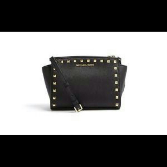 Michael Kors Selma Stud Mini Crossbody black