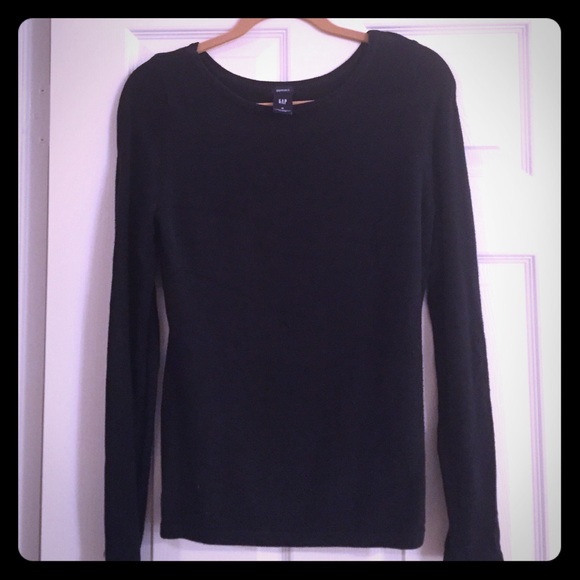 Black thick sweater