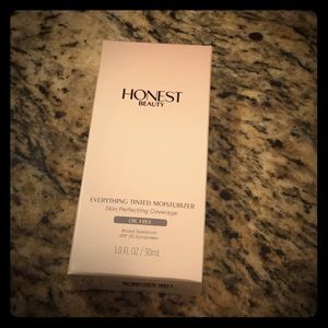 Honest Co Beauty tinted moisturizer